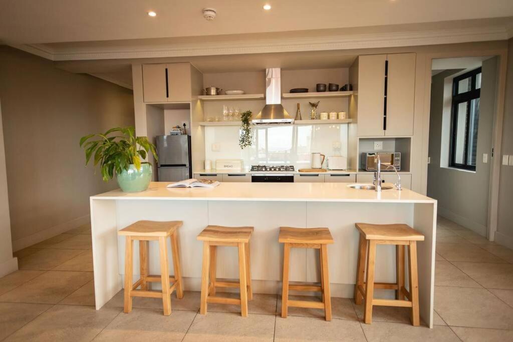Hermanus Waterfront, Ocean Deluxe - Apartment 2 Esterno foto